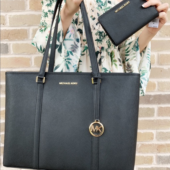 Michael Kors Large Tote &Wallet SET - Picture 2 of 8